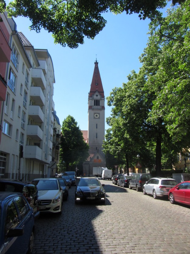 Philipp-Melanchthon-Kirche Neukölln - Sichtachse Kranoldstraße