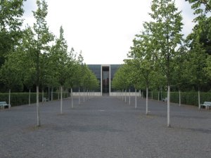 Krematorium Baumschulenweg - Sichtachse Friedhof