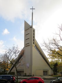 Kirche Maria Frieden - Mariendorf